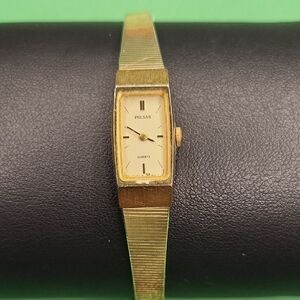 Pulsar Gold Watch with Minimalist Design